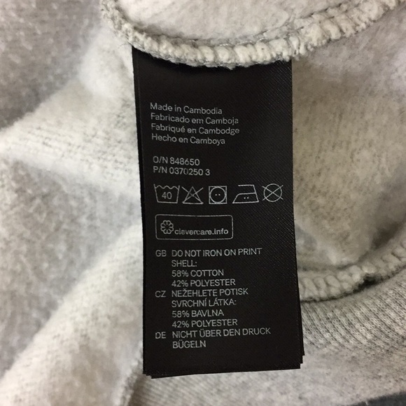 3/$35 H&M DIVIDED sweatshirt XL - Picture 4 of 7